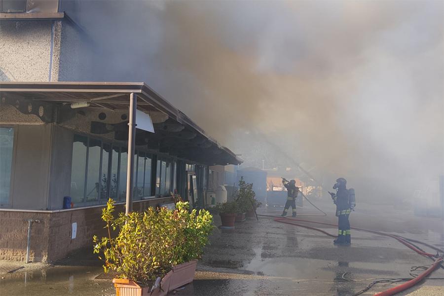 INCENDIO MONTESARCHIO 03