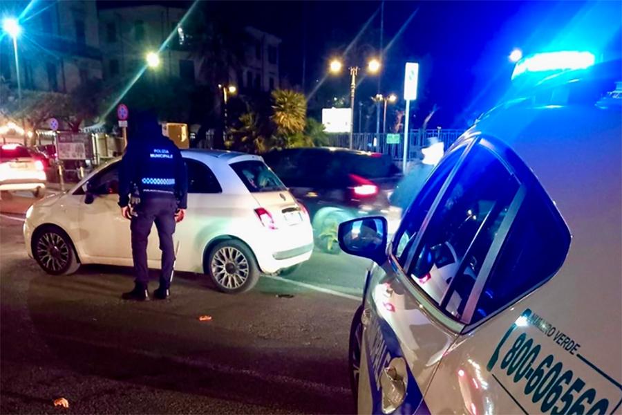 POLIZIA MUNICIPALE CONTROLLI SERA