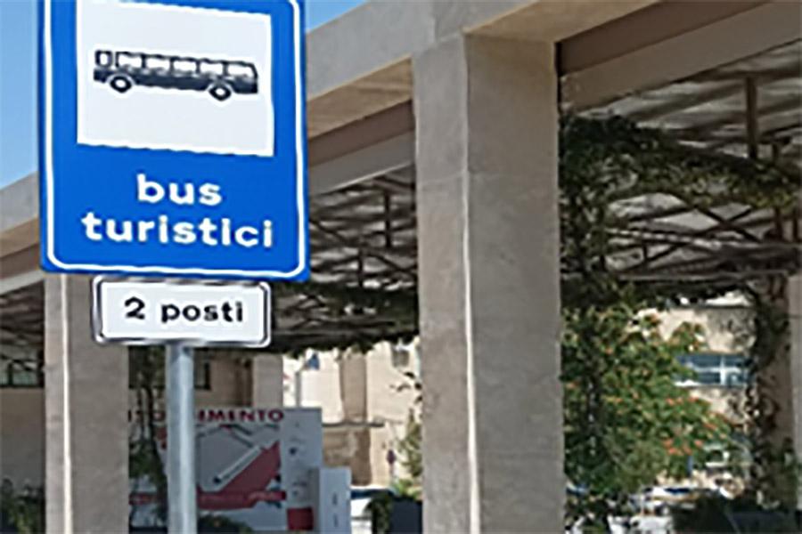 BUS TURISTICI