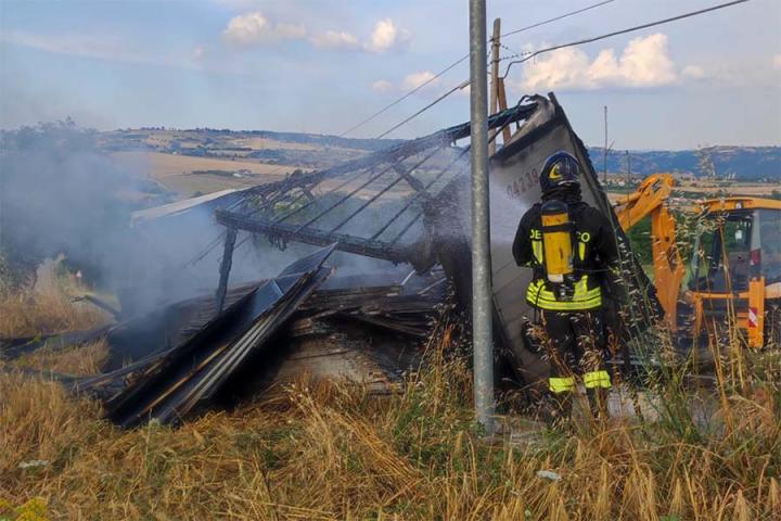 INCENDIO ACQUAFREDDA 02