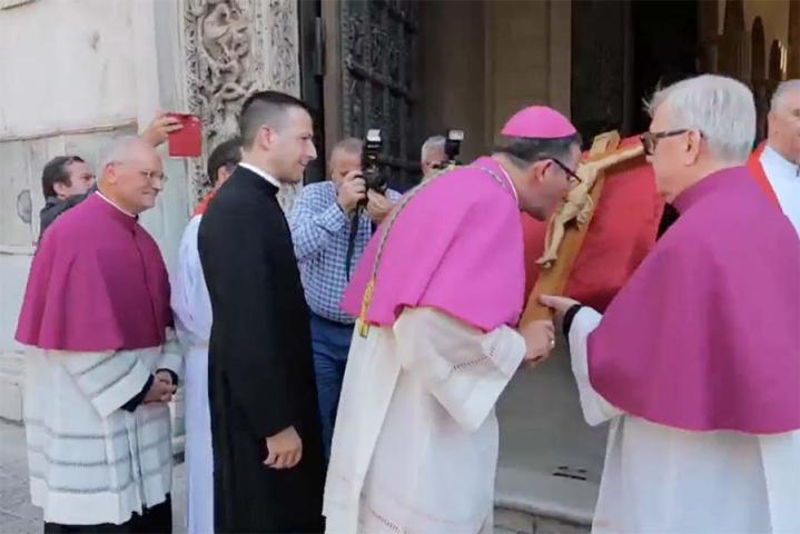 PERCORSO ARCIVESCOVO 13