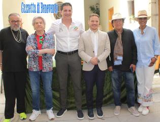 UNA VOCE PRESENTAZIONE 05