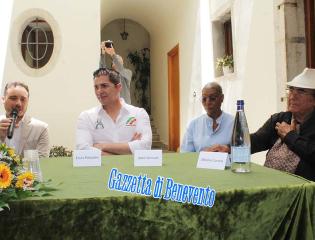 UNA VOCE PRESENTAZIONE 09