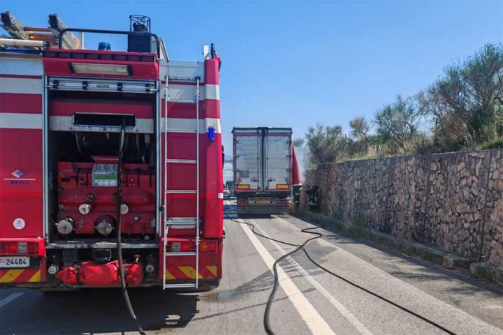 INCENDIO AUTOTRENO 03