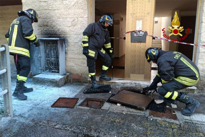 ARMADIETTO A FUOCO 02