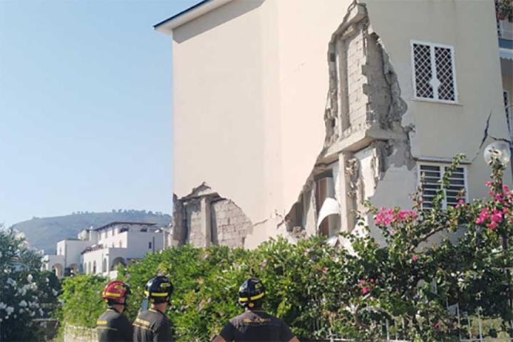 VIGILI A POZZUOLI 02